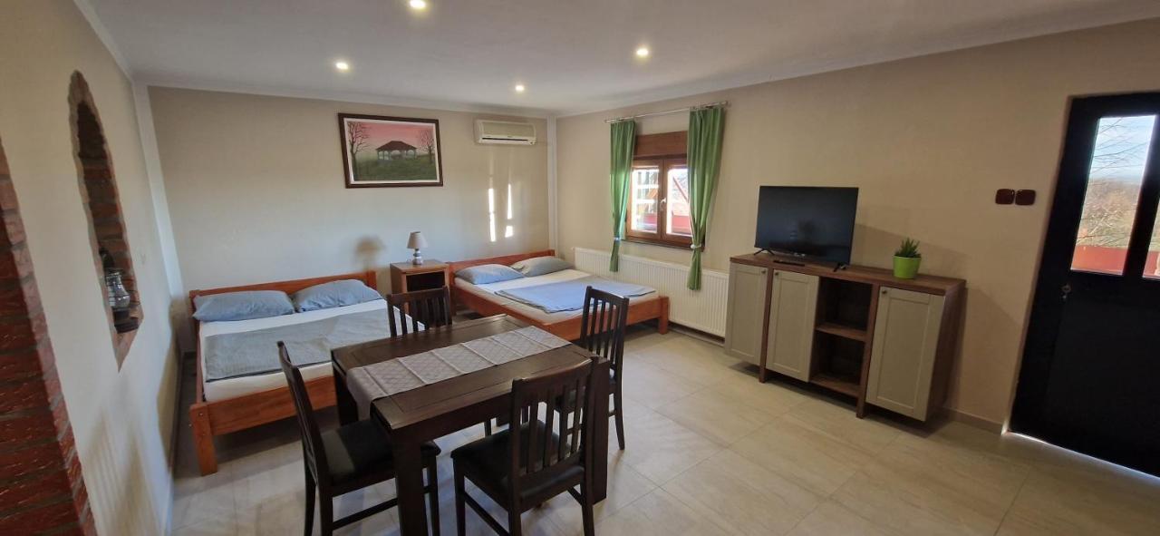 Guest House Blazevic Gornja Gracenica Bagian luar foto