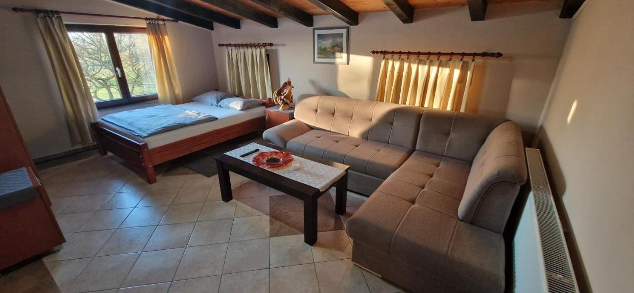 Guest House Blazevic Gornja Gracenica Bagian luar foto