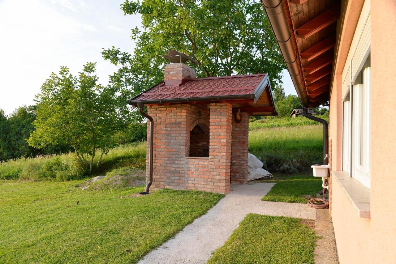 Guest House Blazevic Gornja Gracenica Bagian luar foto